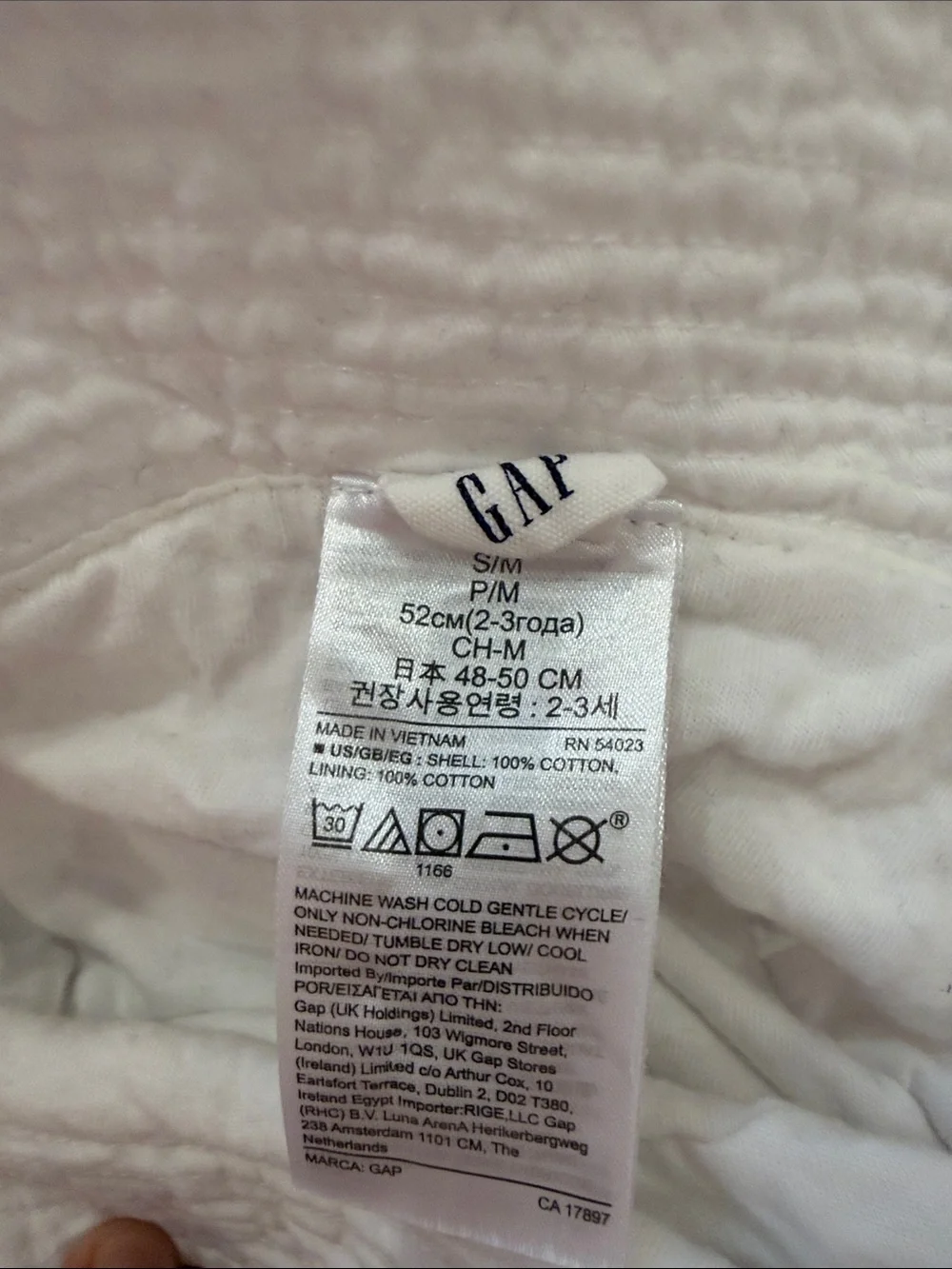 GAP White Kids Sun Bucket Hat with Chin Tie